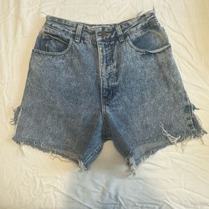 VINTAGE GUESS by Marciano shorts!